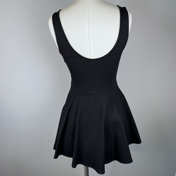 SOLD ON THRED UP - Lulu's Romper/Dress (hidden shorts) Black Deep-V Circle Skirt - Picture 10 of 16